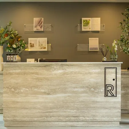 Ralph Poshtel Sukhumvit