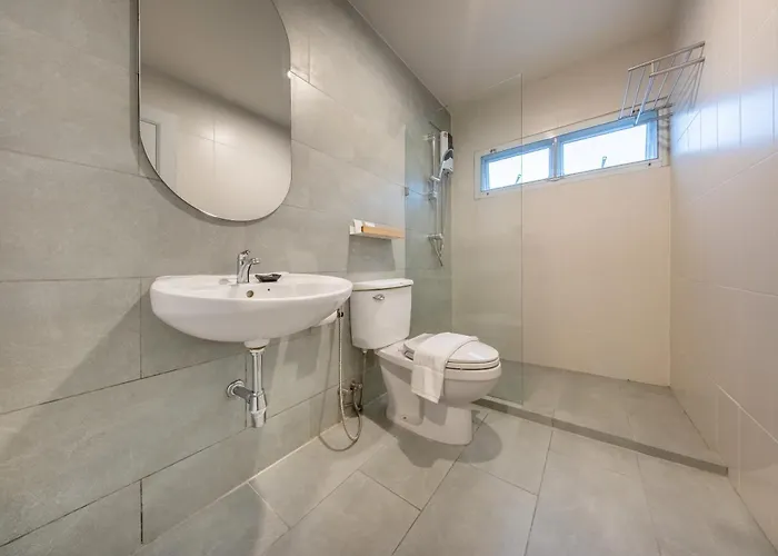 Ralph Poshtel Sukhumvit