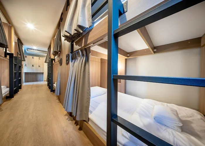 Ralph Poshtel Sukhumvit